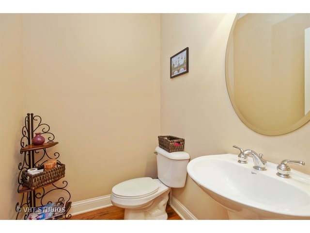 524 Spring St, Roselle, IL 60172 photo 12