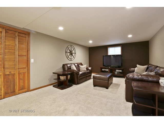 103 Danada Dr, Wheaton, IL 60189 photo 11