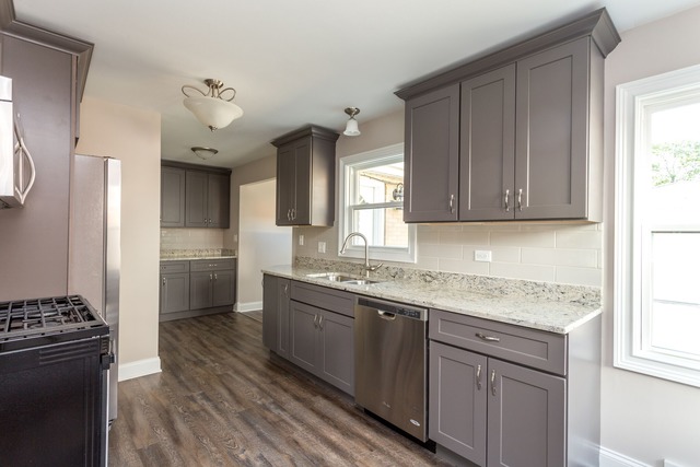5824 Huron St, Berkeley, IL 60163 photo 7