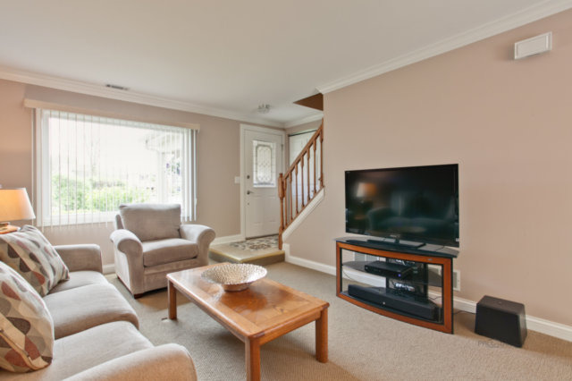 436 Pacific Ct, Wheeling, IL 60090 photo 8