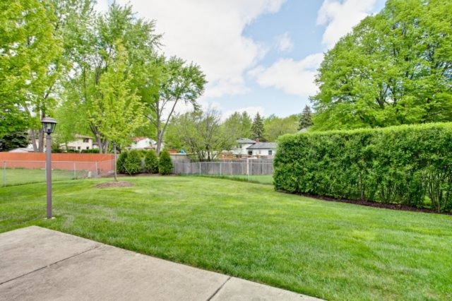 436 Pacific Ct, Wheeling, IL 60090 photo 23