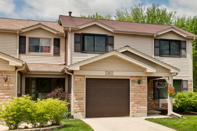 436 Pacific Ct, Wheeling, IL 60090 photo 3