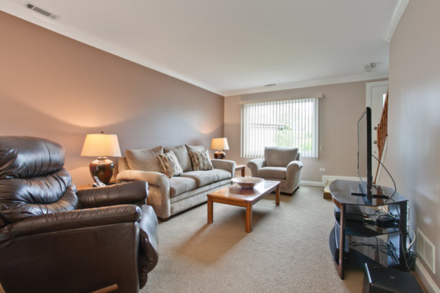 436 Pacific Ct, Wheeling, IL 60090 photo 6
