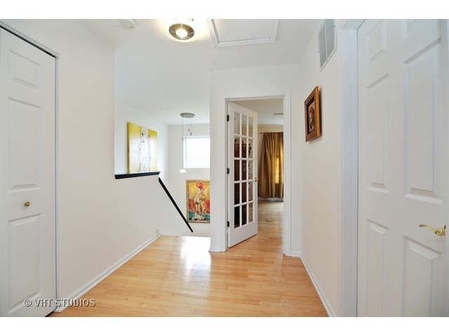 1677 Charles Dr, Wheeling, IL 60090 photo 9