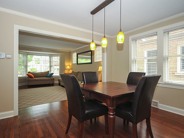 5650 N Mango Ave, Chicago, IL 60646 photo 9