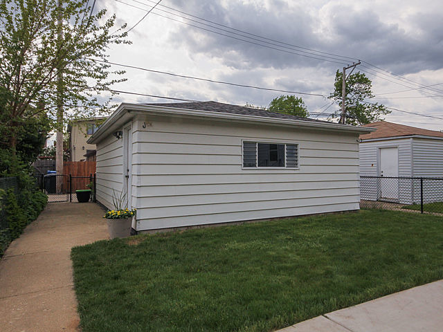 5650 N Mango Ave, Chicago, IL 60646 photo 20
