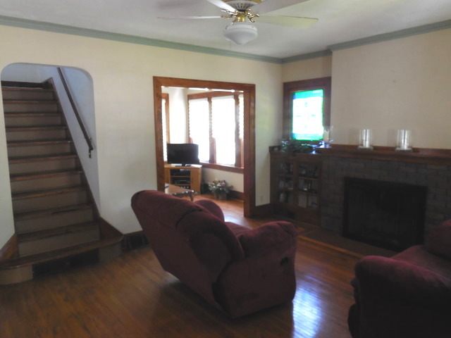 2825 6th St, Peru, IL 61354 photo 3