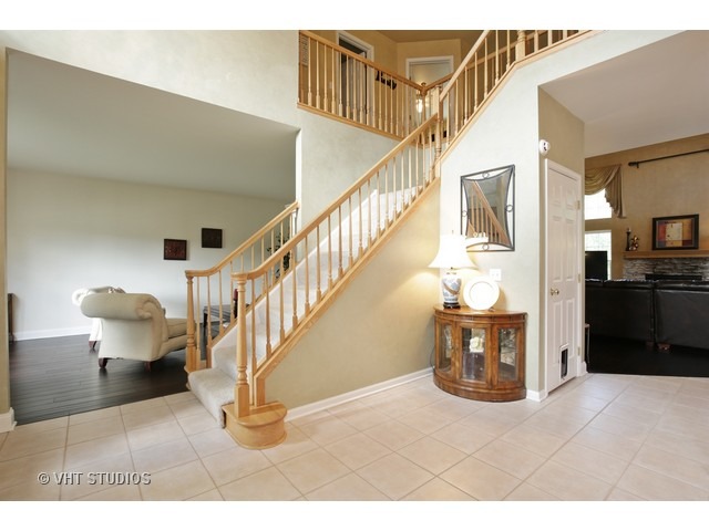 1190 White Chapel Ln, Algonquin, IL 60102 photo 2