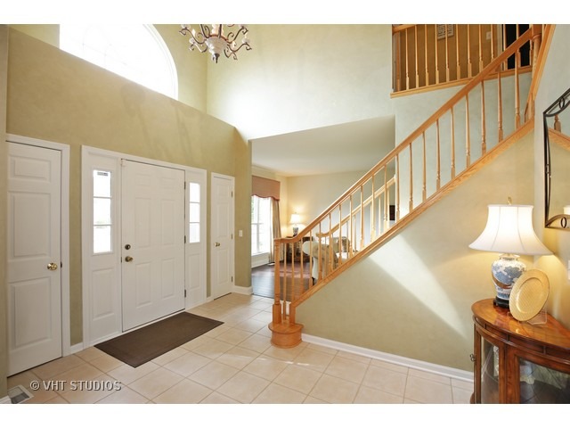 1190 White Chapel Ln, Algonquin, IL 60102 photo 3