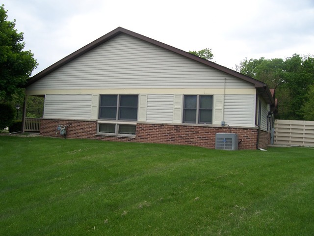 1036 Myra Ct, Morris, IL 60450 photo 2