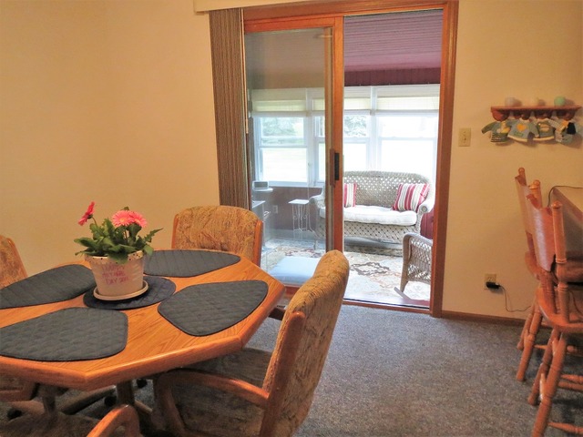 13 E Oak St, Amboy, IL 61310 photo 11