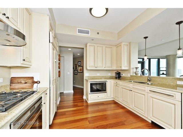 60 E Monroe St #4302, Chicago, IL 60603 photo 10