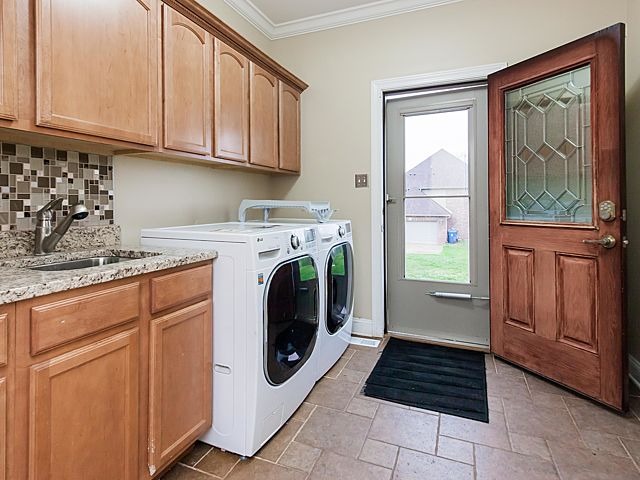 21174 Jim Johnson Ct, Steger, IL 60475 photo 10