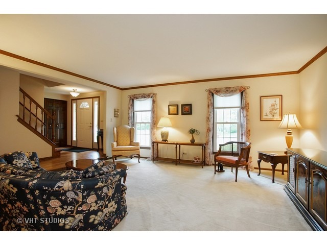 2605 Pebblebrook Ln, Rolling Meadows, IL 60008 photo 4