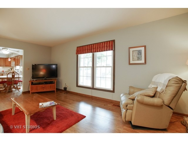 2605 Pebblebrook Ln, Rolling Meadows, IL 60008 photo 9