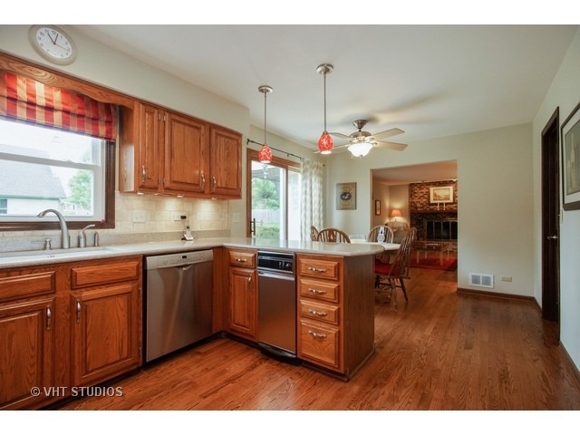 2605 Pebblebrook Ln, Rolling Meadows, IL 60008 photo 5