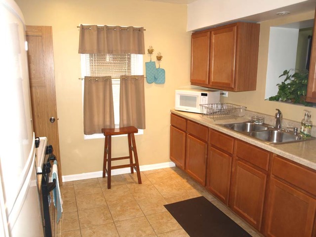 3330 W 83rd Pl, Chicago, IL 60652 photo 6