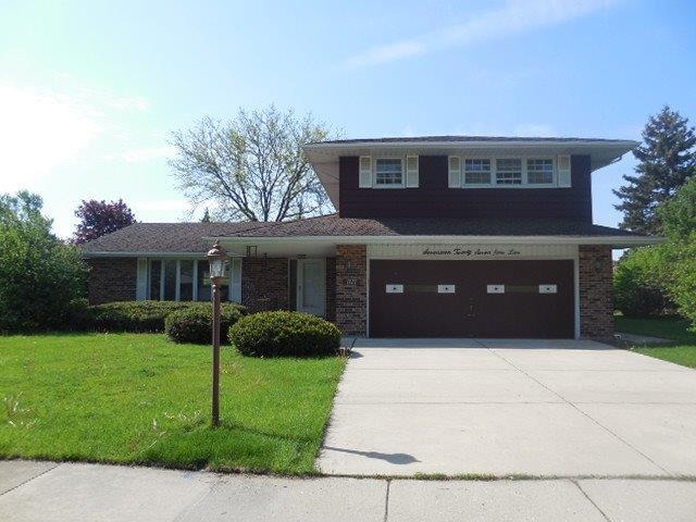 1727 E Aztec Ln, Mount Prospect, IL 60056 photo 1