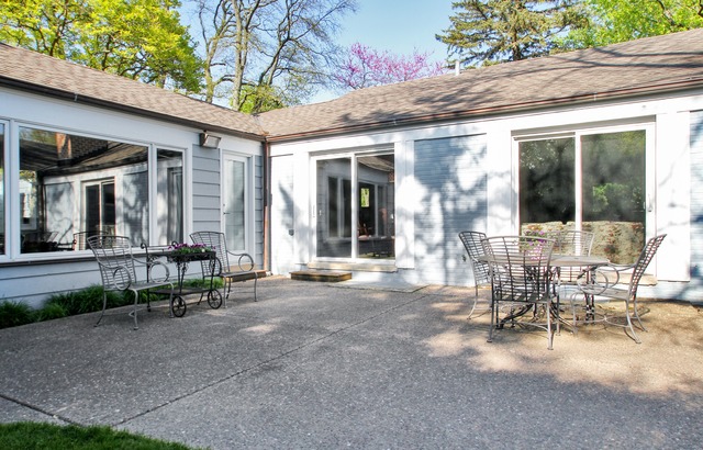 2 Clyde St, Golf, IL 60029 photo 15