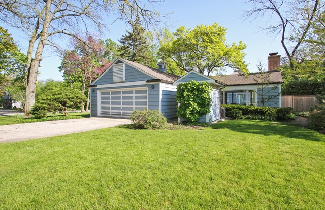 2 Clyde St, Golf, IL 60029 photo 18