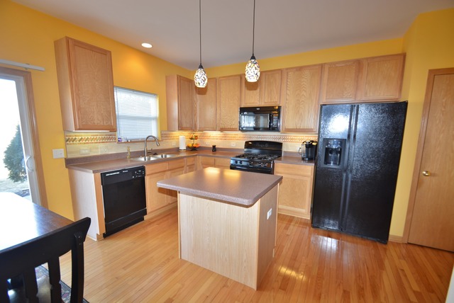 2356 Shiloh Dr, Aurora, IL 60503 photo 9
