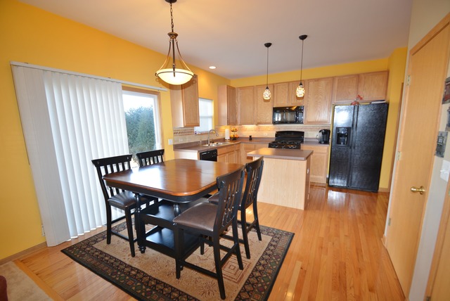 2356 Shiloh Dr, Aurora, IL 60503 photo 8