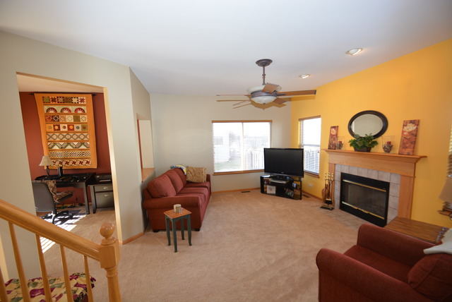 2356 Shiloh Dr, Aurora, IL 60503 photo 6