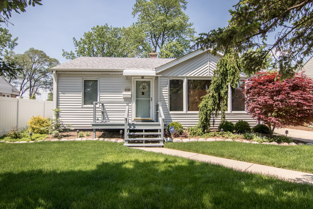3104 Patton Dr, Des Plaines, IL 60018 photo 1