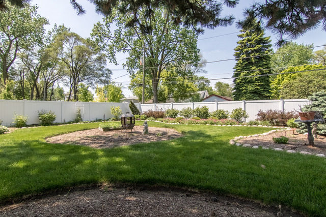 3104 Patton Dr, Des Plaines, IL 60018 photo 22