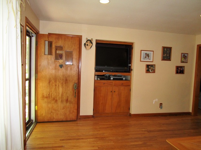 428 Sunset Dr, Marengo, IL 60152 photo 4