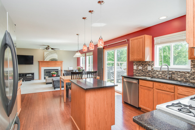 339 Berkeley Dr, Bolingbrook, IL 60440 photo 7