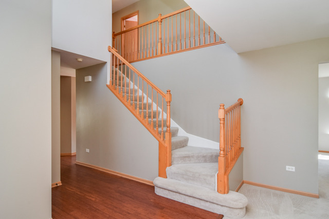 339 Berkeley Dr, Bolingbrook, IL 60440 photo 2