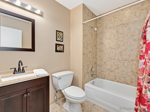 1411 E Hull Dr, Wheaton, IL 60189 photo 13