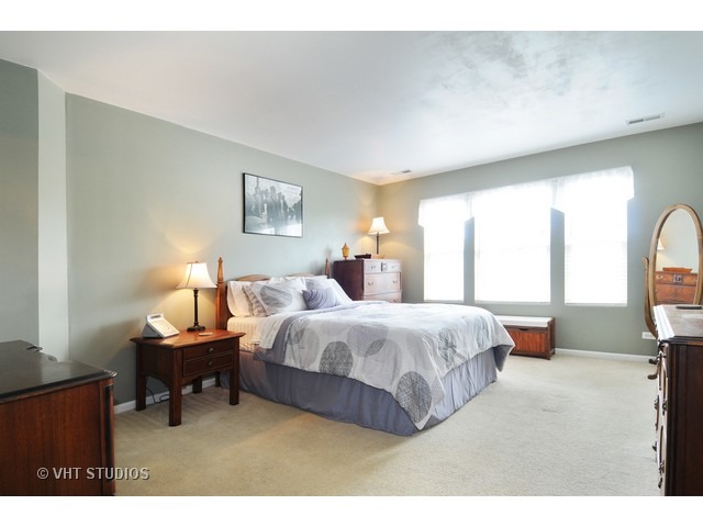 2405 Reflections Dr, Aurora, IL 60502 photo 7