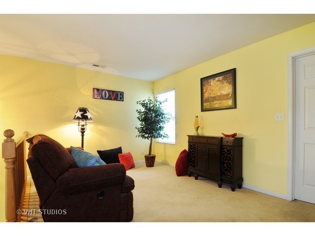 2405 Reflections Dr, Aurora, IL 60502 photo 6