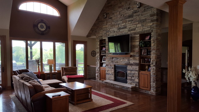 8897 Overlook Dr, Roscoe, IL 61073 photo 10