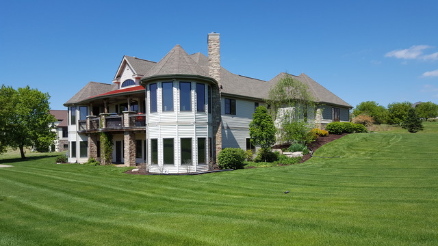 8897 Overlook Dr, Roscoe, IL 61073 photo 5