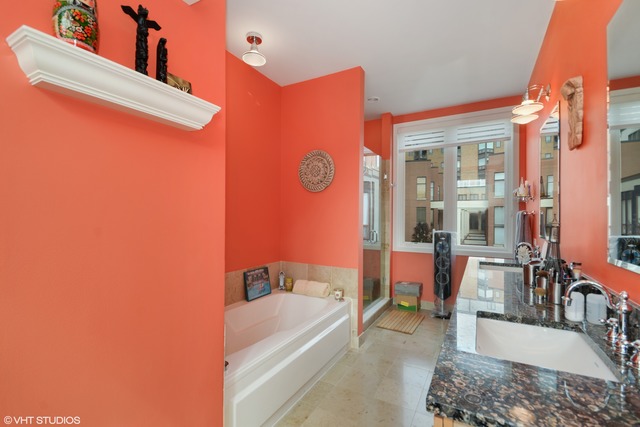 1231 W Cottage Pl, Chicago, IL 60607 photo 15