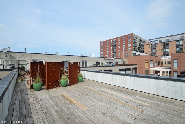 1231 W Cottage Pl, Chicago, IL 60607 photo 23