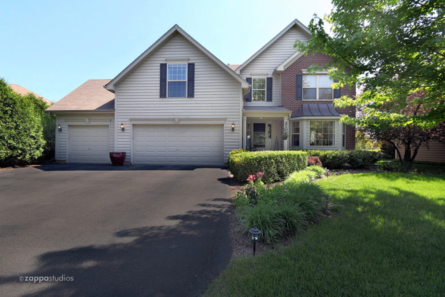 2105 Bent Tree Dr, Geneva, IL 60134 photo 1