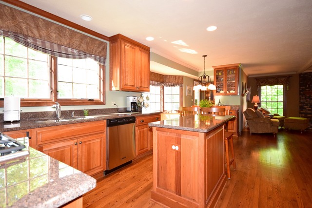 195 Jervey Ln, Bartlett, IL 60103 photo 7