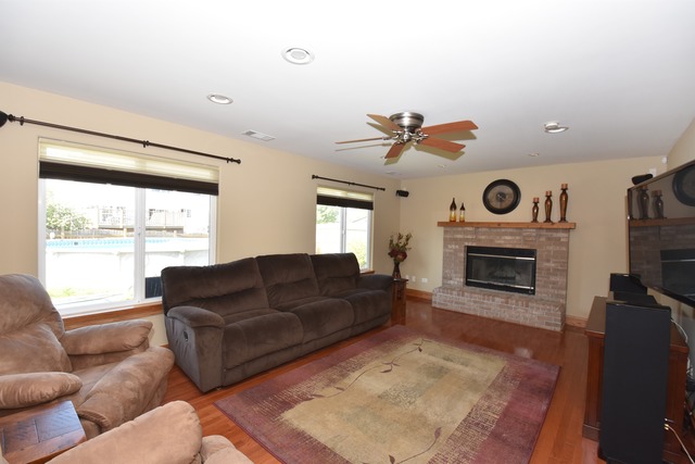 7607 Locust Ln, Plainfield, IL 60586 photo 7