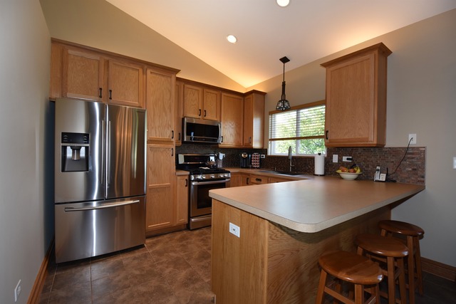 7607 Locust Ln, Plainfield, IL 60586 photo 4