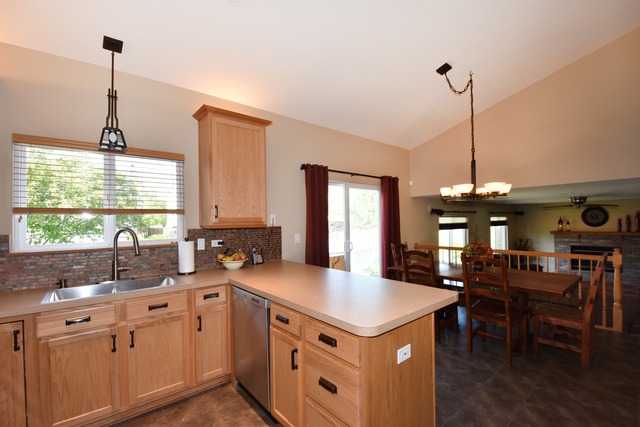 7607 Locust Ln, Plainfield, IL 60586 photo 5