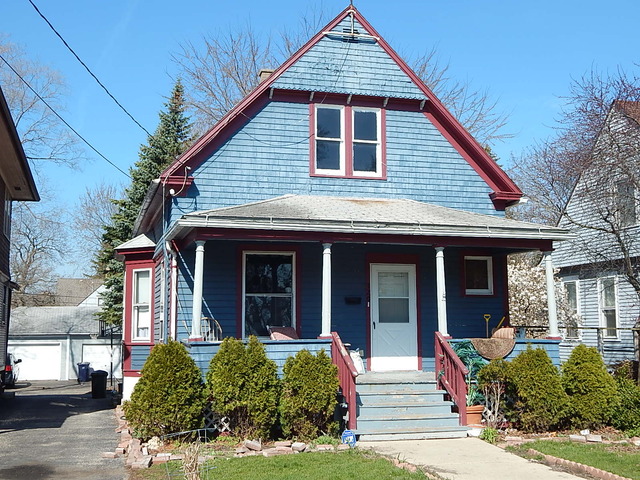 720 Center St, Elgin, IL 60120 photo 1