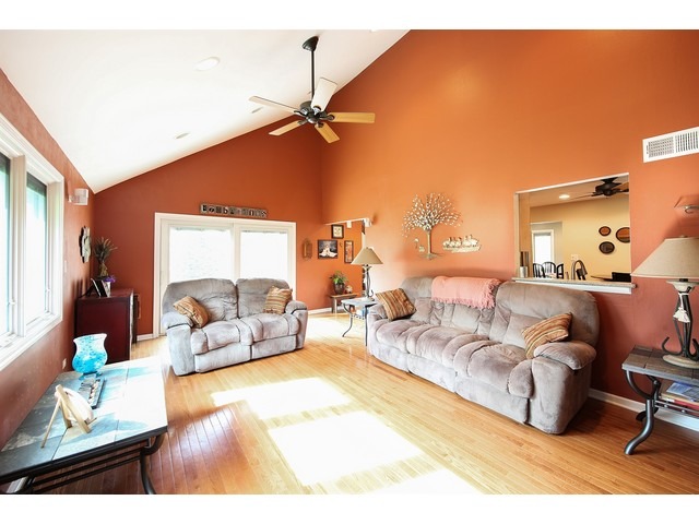 1917 Glencoe St, Wheaton, IL 60187 photo 10