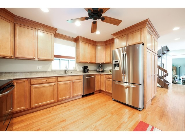1917 Glencoe St, Wheaton, IL 60187 photo 7