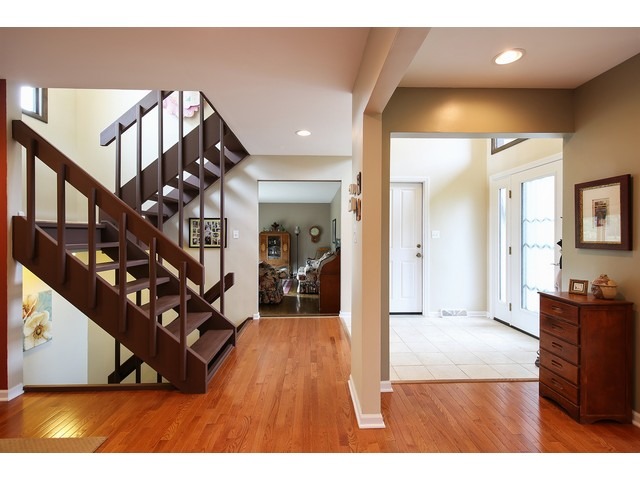 1917 Glencoe St, Wheaton, IL 60187 photo 3