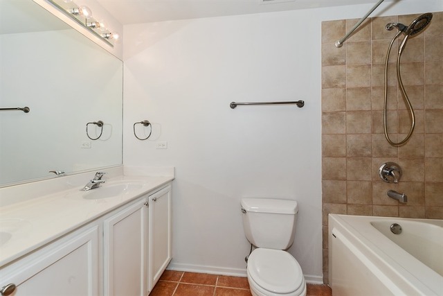 1500 W Monroe St #602, Chicago, IL 60607 photo 8
