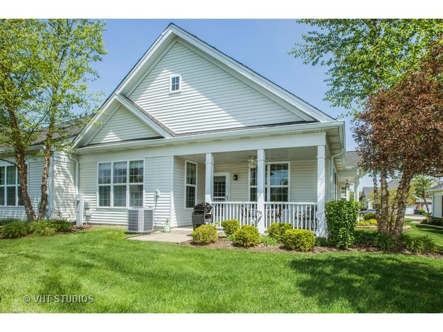 1004 Pinehurst Ct, Elgin, IL 60124 photo 15